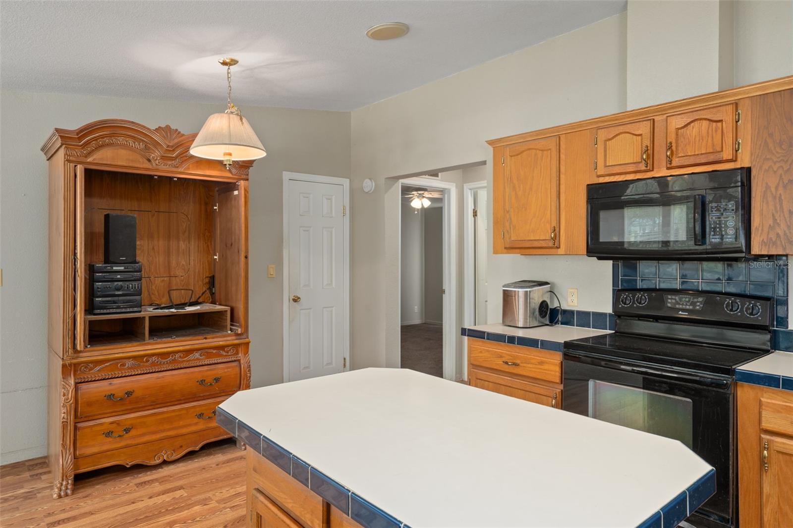 Image 21 of 58 For 4703 Foster Lane