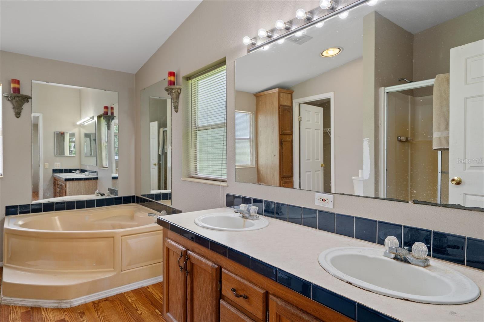 Image 34 of 58 For 4703 Foster Lane
