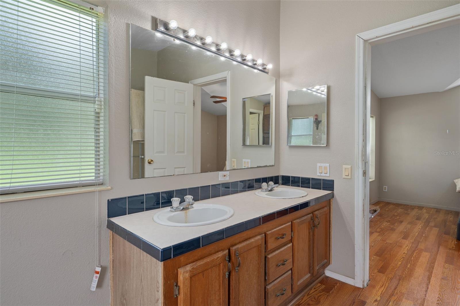 Image 36 of 58 For 4703 Foster Lane