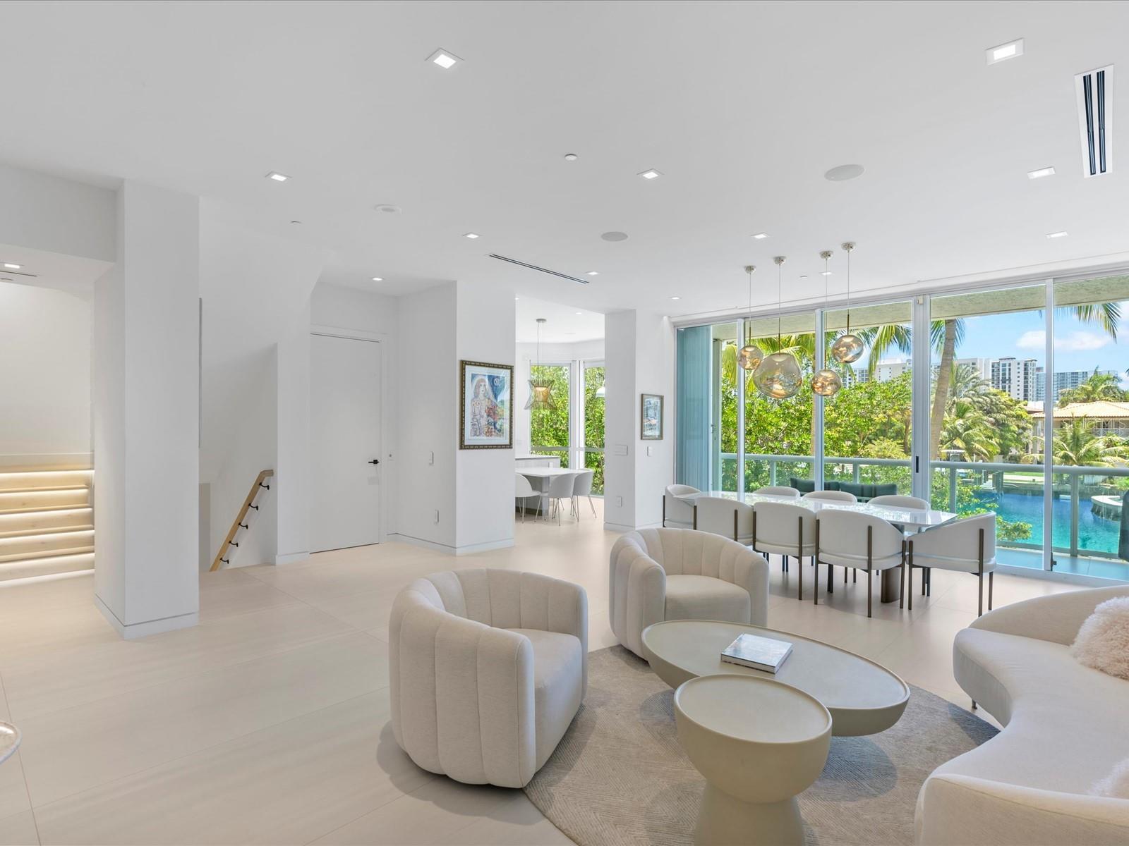 Image 3 of 52 For 16500 Collins Avenue Th8