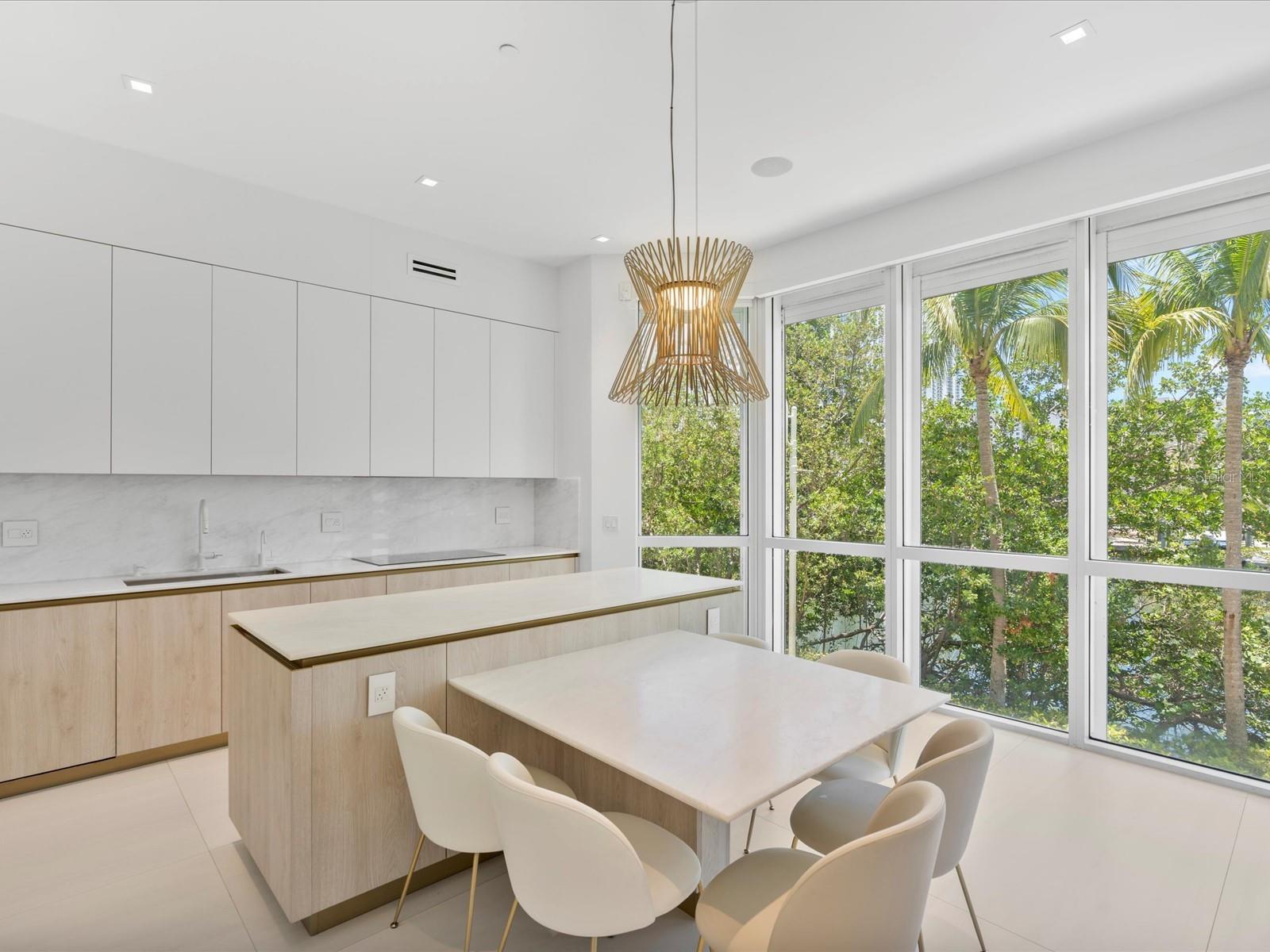 Image 9 of 52 For 16500 Collins Avenue Th8