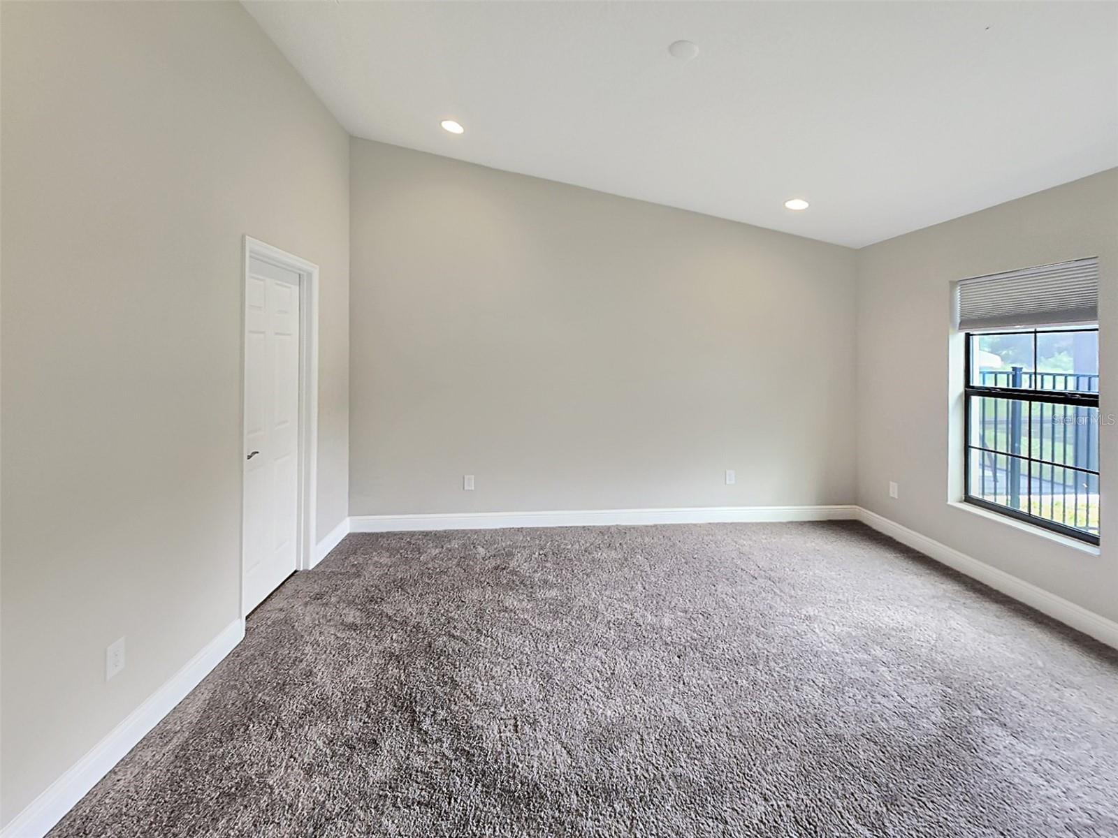 Image 12 of 35 For 12554 Oak Hill Way