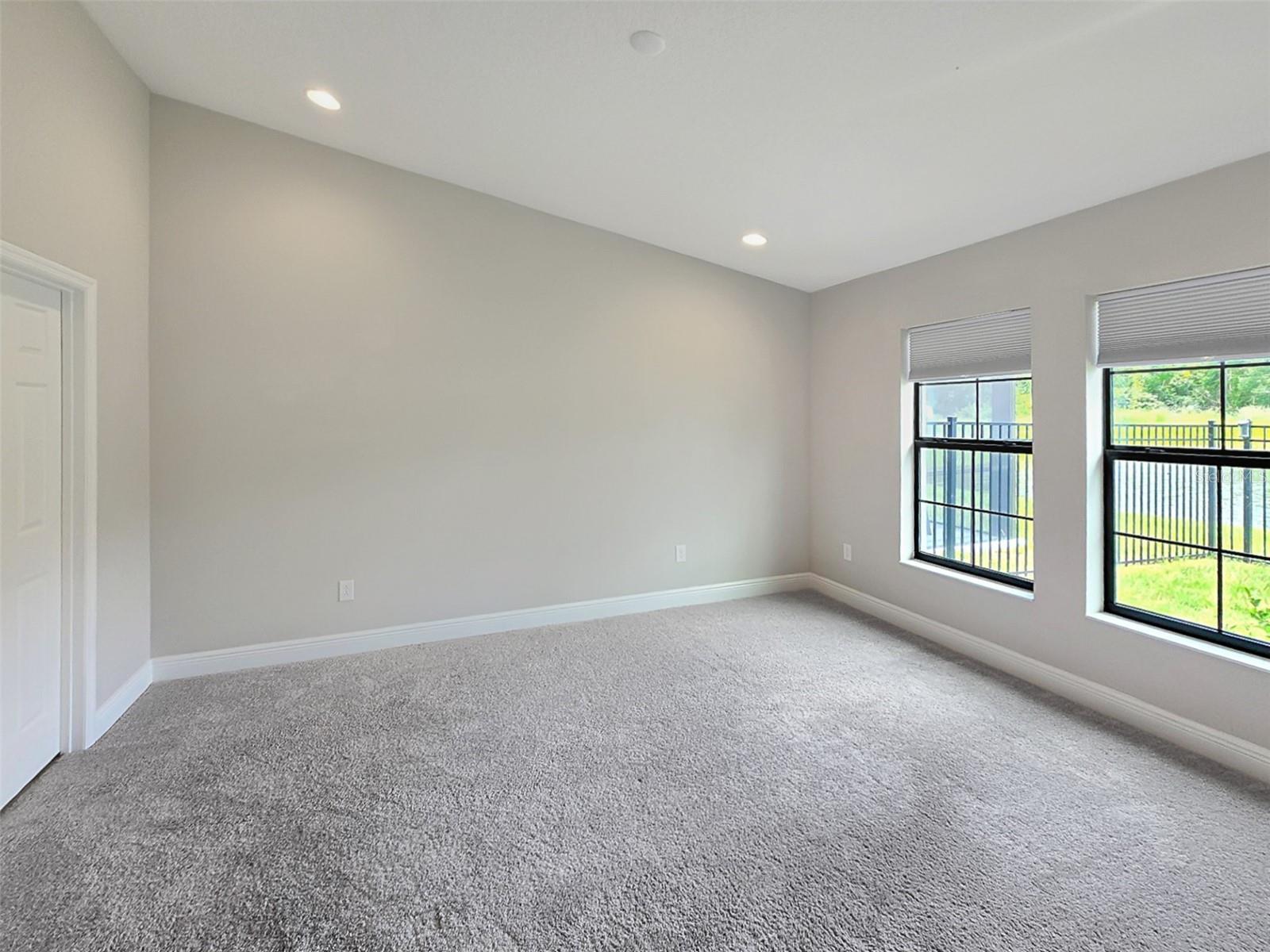 Image 13 of 35 For 12554 Oak Hill Way