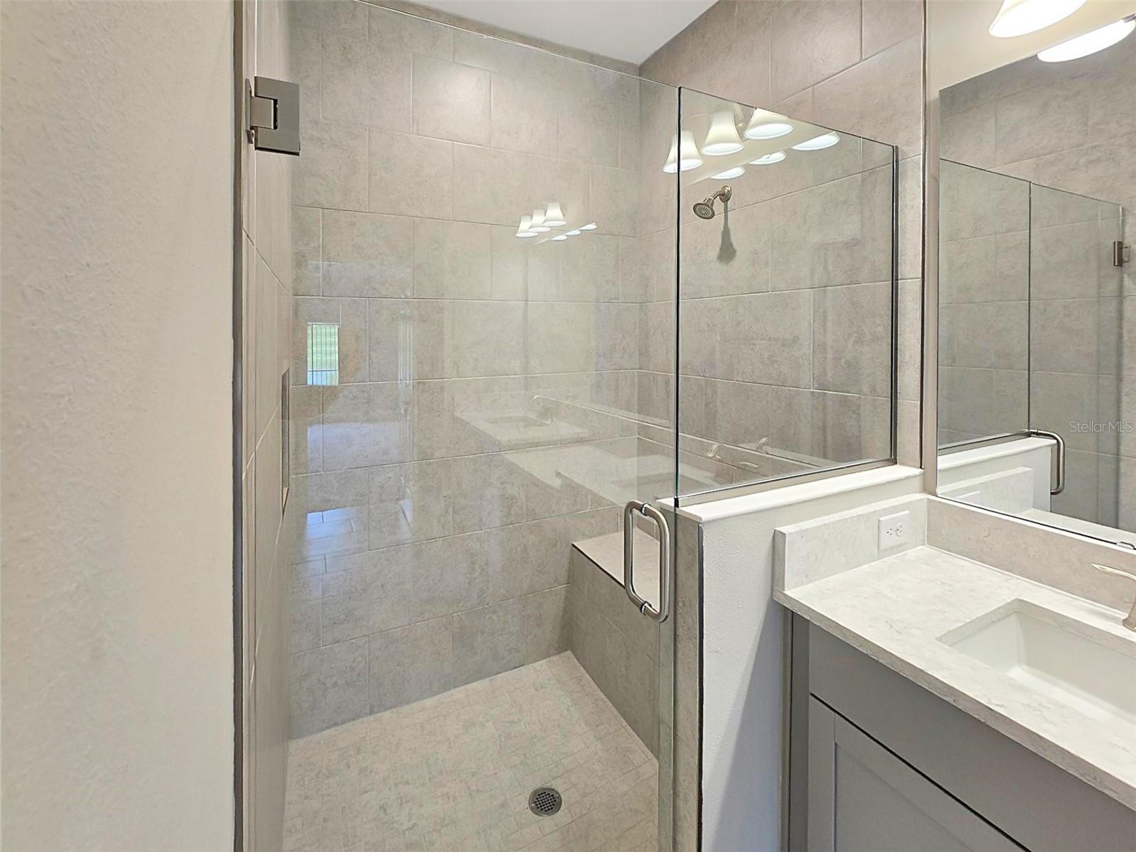 Image 16 of 35 For 12554 Oak Hill Way