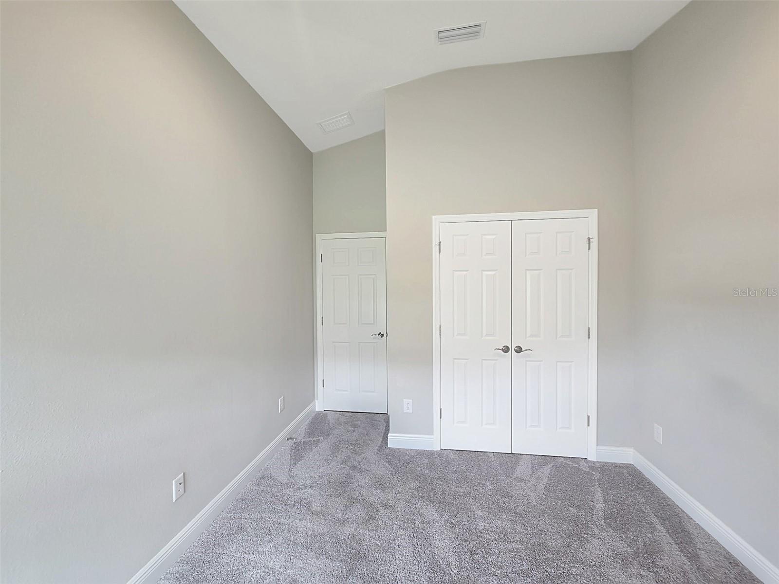 Image 19 of 35 For 12554 Oak Hill Way
