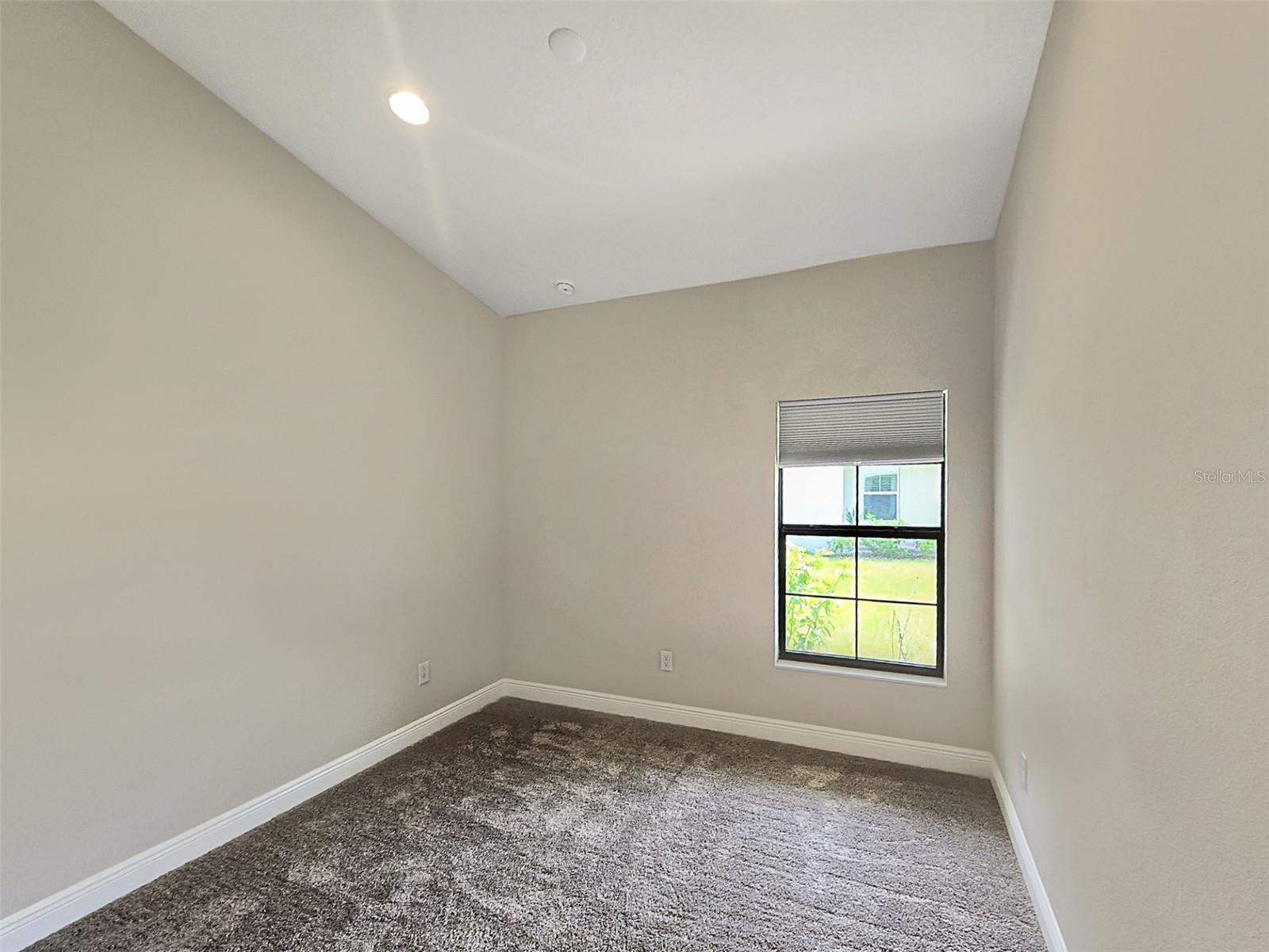 Image 21 of 35 For 12554 Oak Hill Way