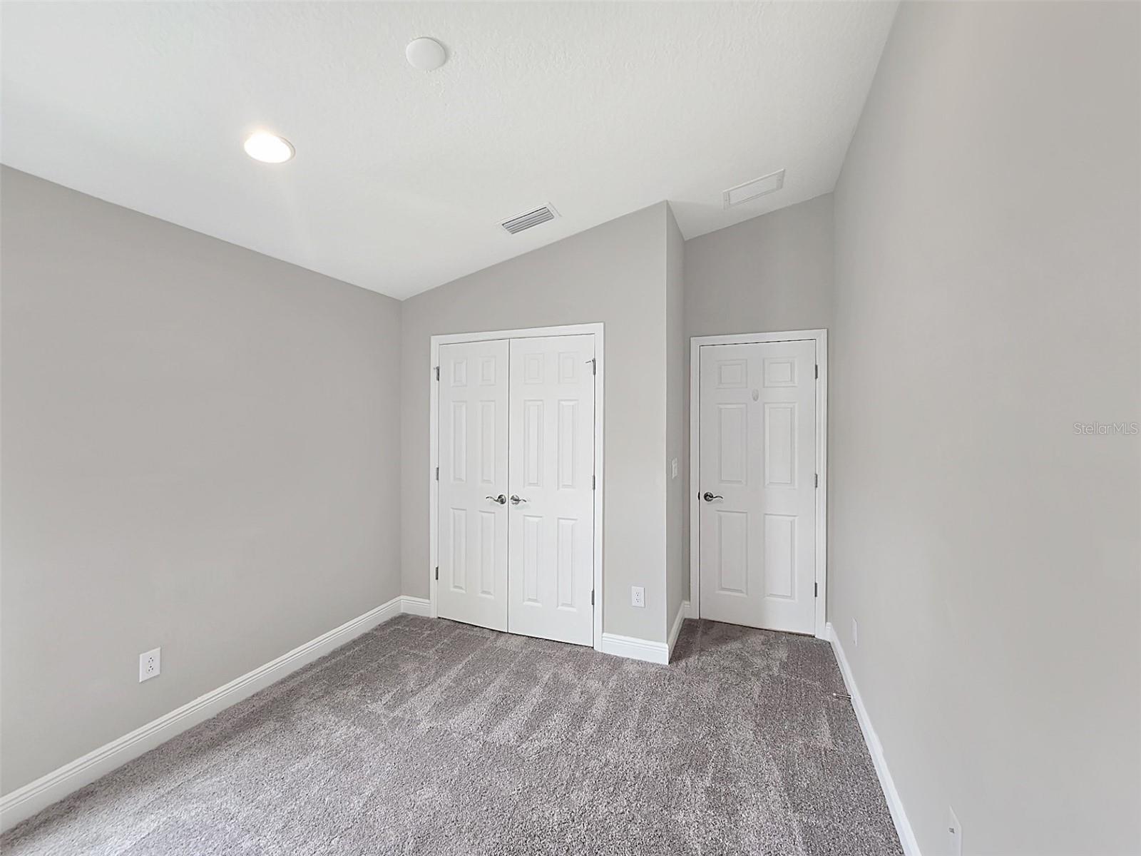 Image 22 of 35 For 12554 Oak Hill Way