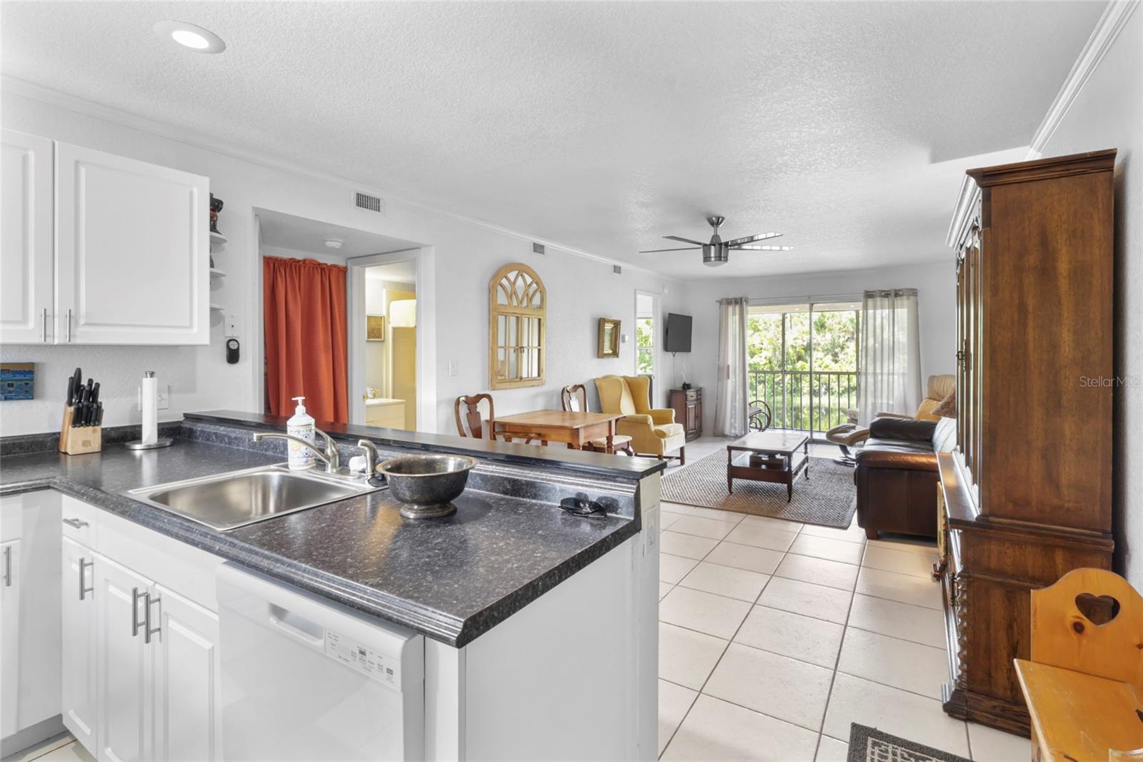 Image 5 of 25 For 25050 Sandhill Boulevard 8b1