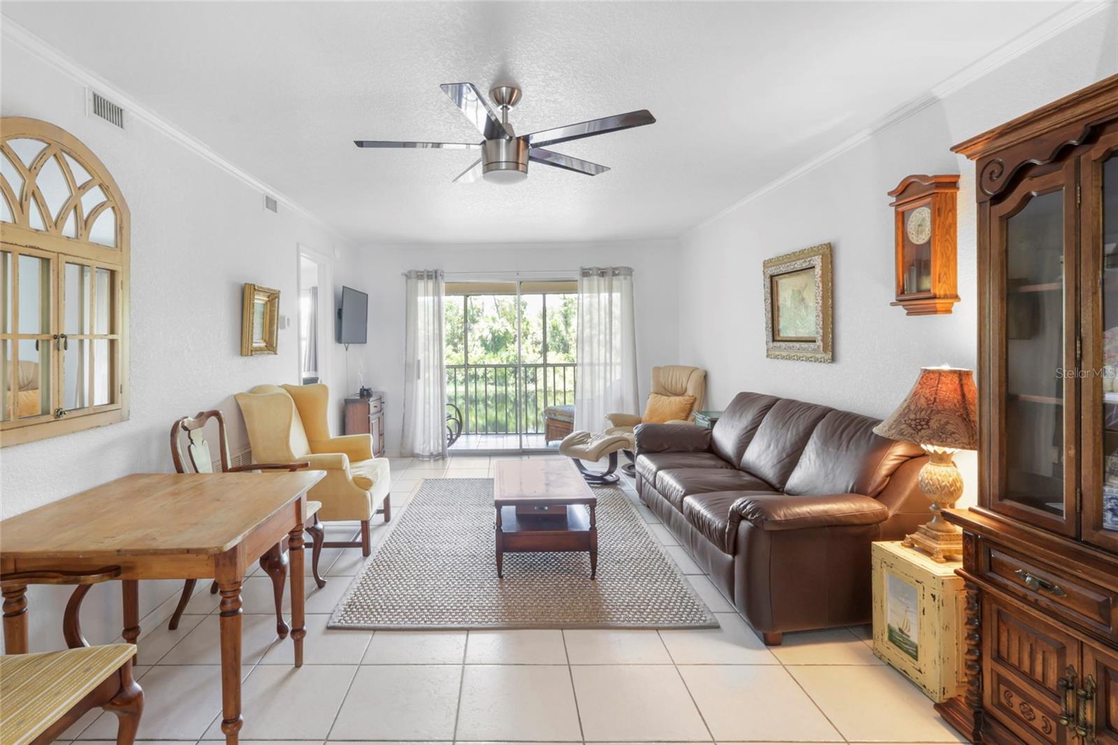 Image 8 of 25 For 25050 Sandhill Boulevard 8b1