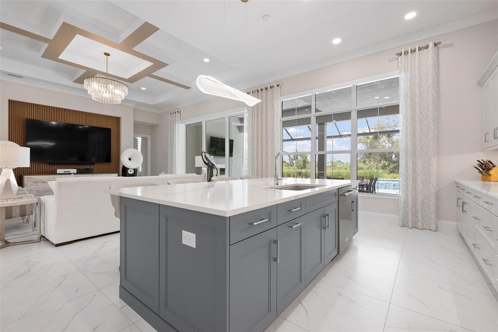 Image 21 of 50 For 8352 Sea Glass Court