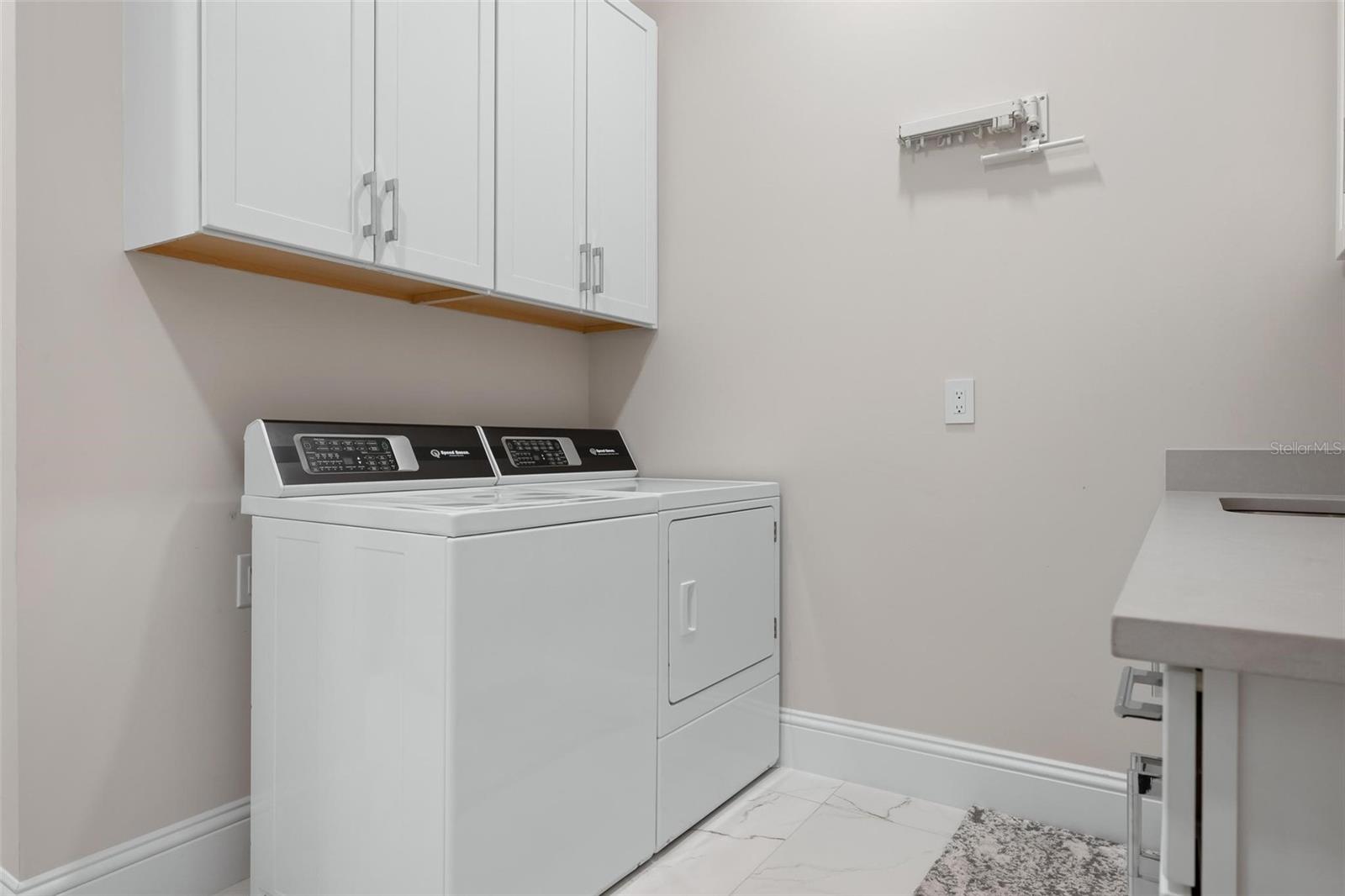 Image 40 of 50 For 8352 Sea Glass Court