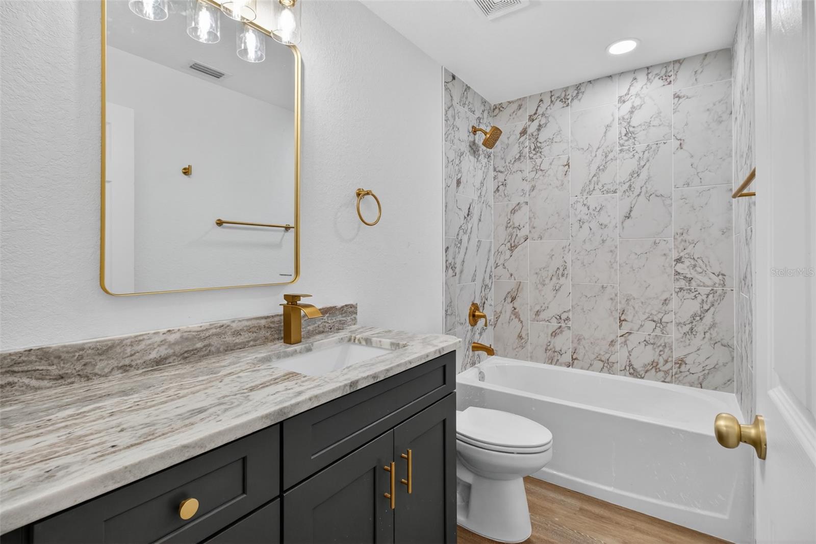 Image 20 of 29 For 6254 Spinnaker Boulevard