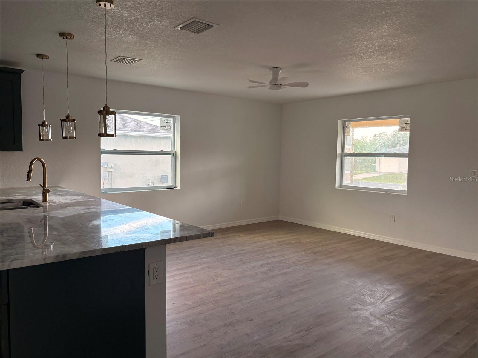 Image 3 of 10 For 6254 Spinnaker Boulevard