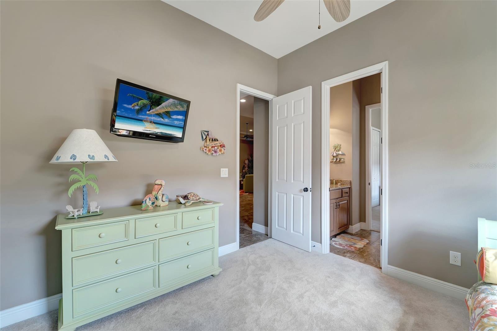 Image 24 of 52 For 5600 Rock Dove Drive