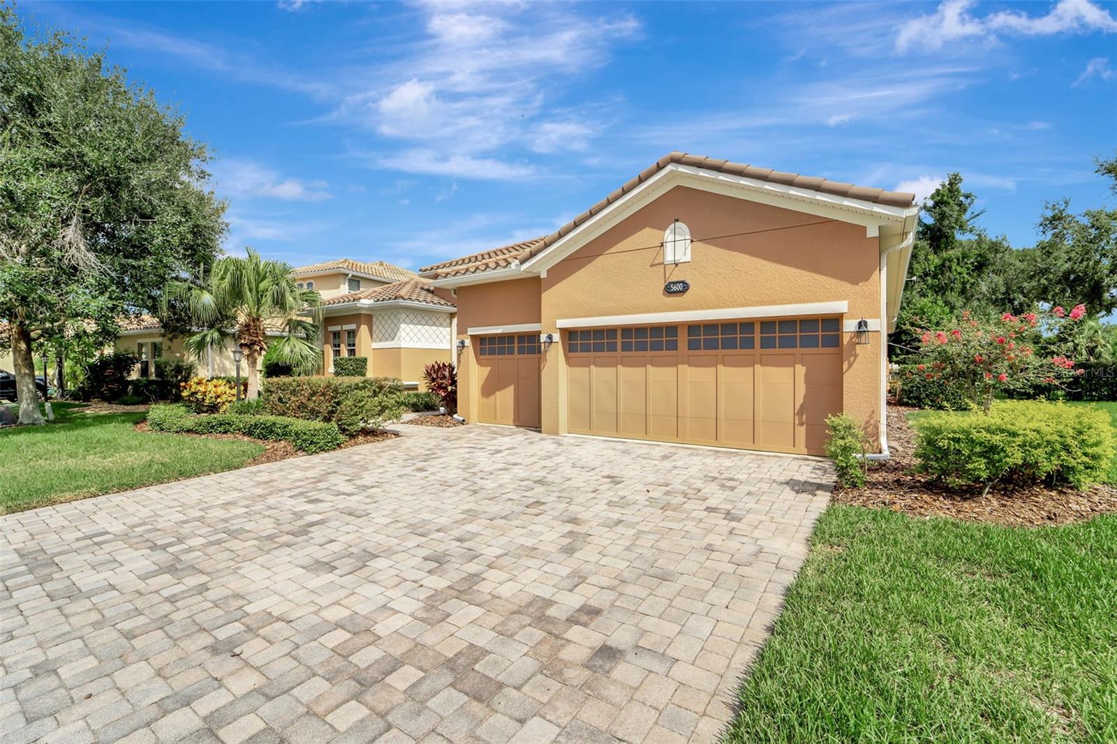 Image 4 of 52 For 5600 Rock Dove Drive