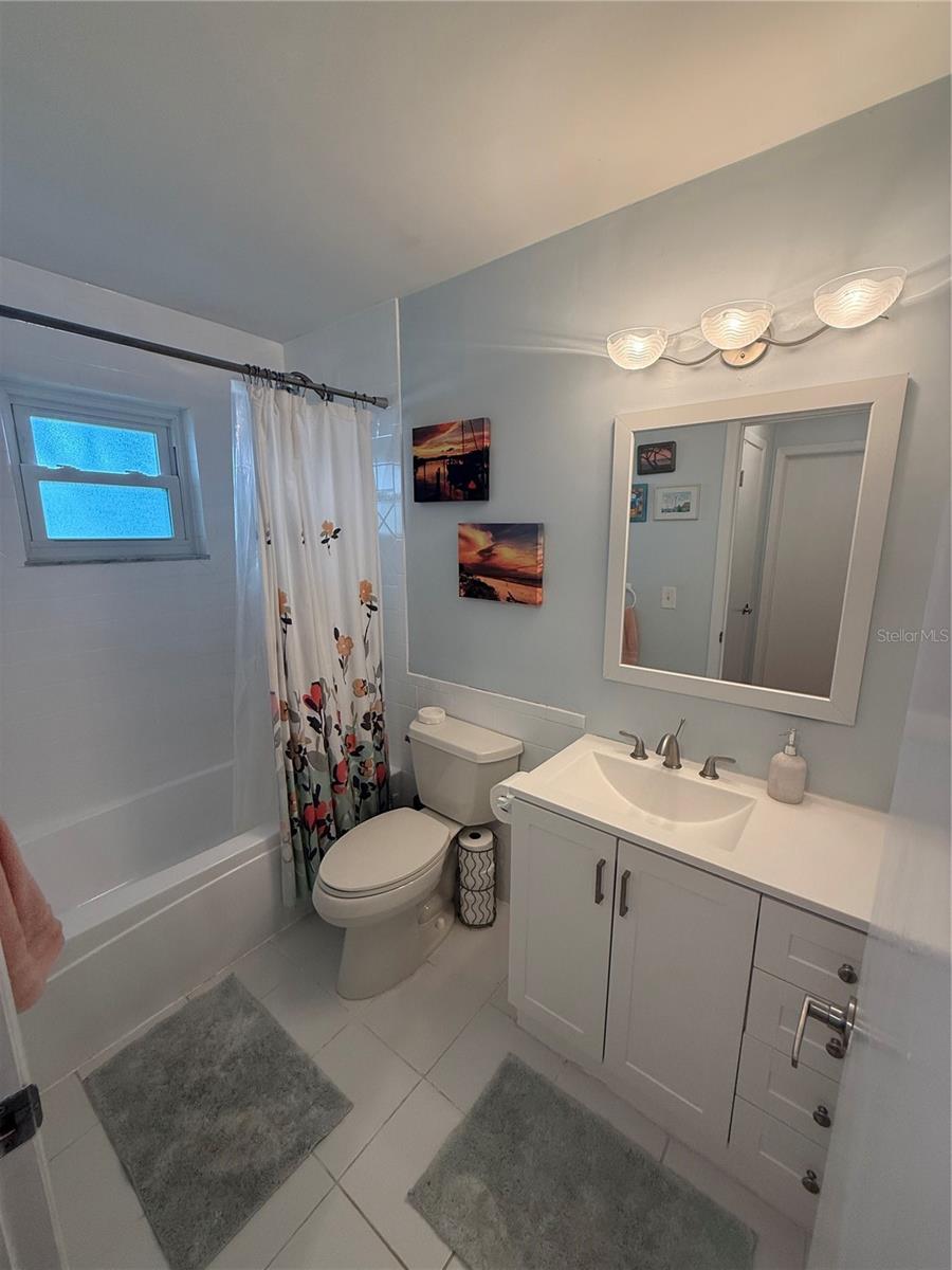 Image 10 of 21 For 8205 Burgundy Drive N 8205
