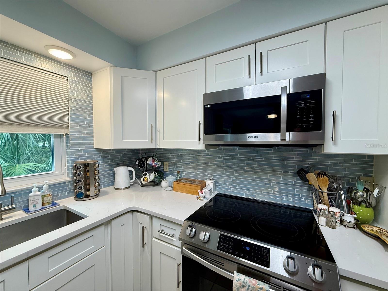 Image 4 of 21 For 8205 Burgundy Drive N 8205