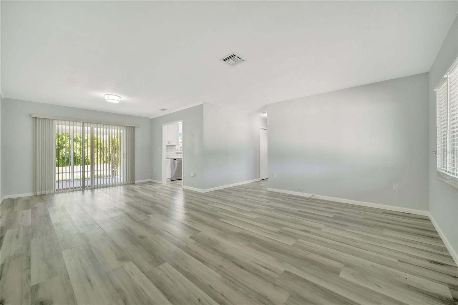 Image 24 of 66 For 3816 1st Avenue W
