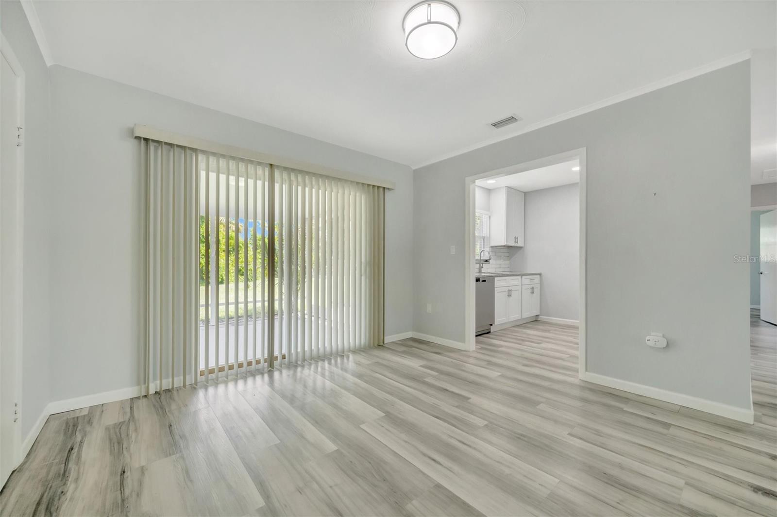 Image 30 of 66 For 3816 1st Avenue W