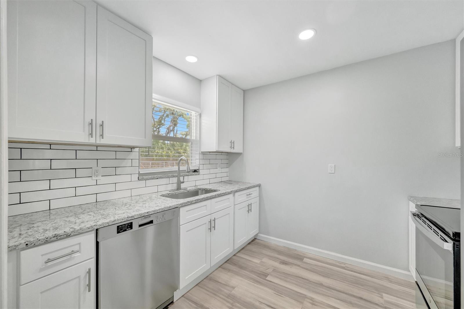 Image 34 of 66 For 3816 1st Avenue W