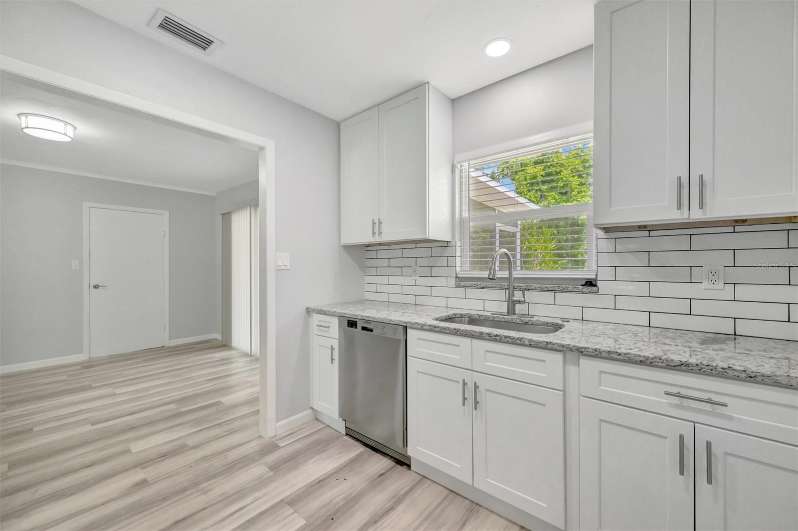 Image 37 of 66 For 3816 1st Avenue W