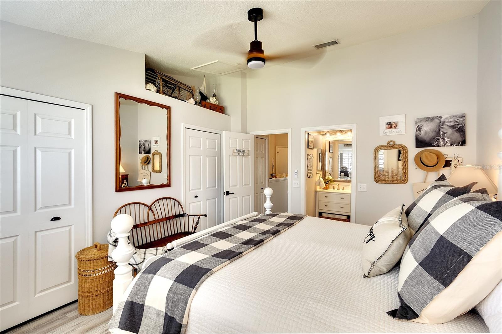 Image 17 of 30 For 4727 Sabal Key Drive 4727