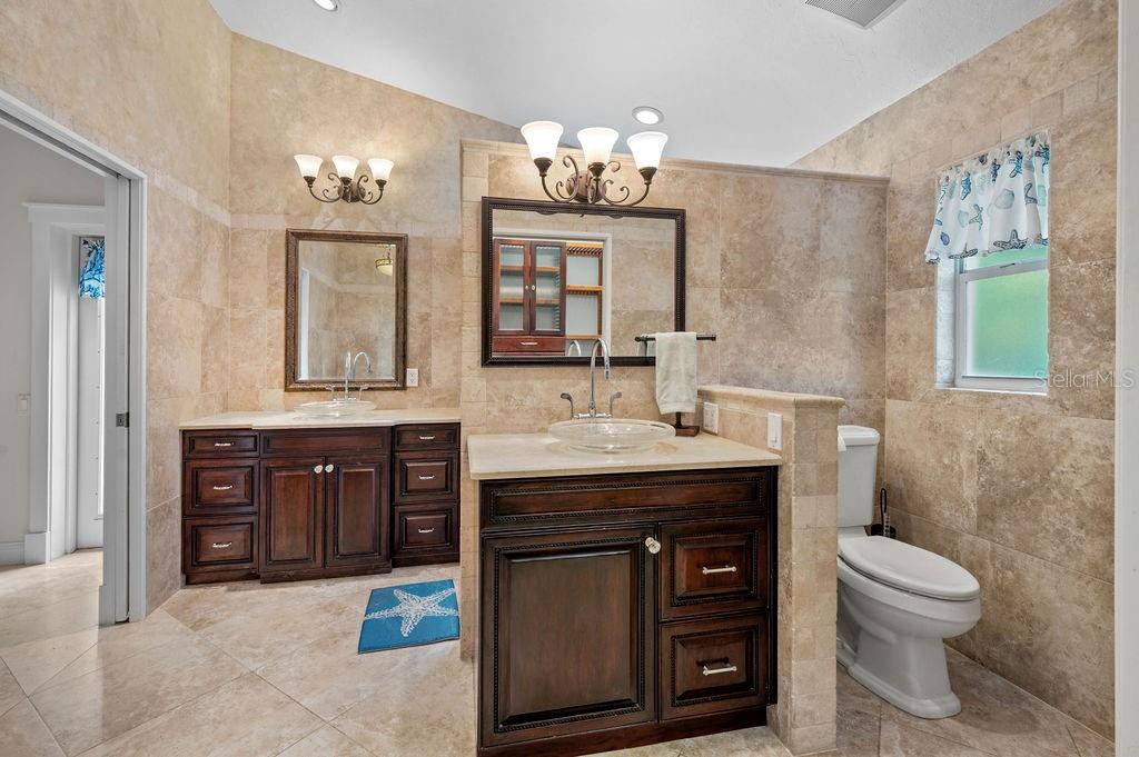 Image 14 of 42 For 8528 10th Avenue Nw