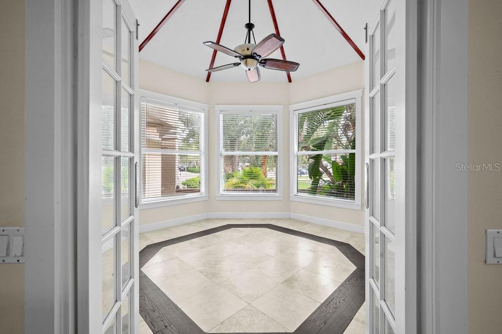 Image 21 of 42 For 8528 10th Avenue Nw