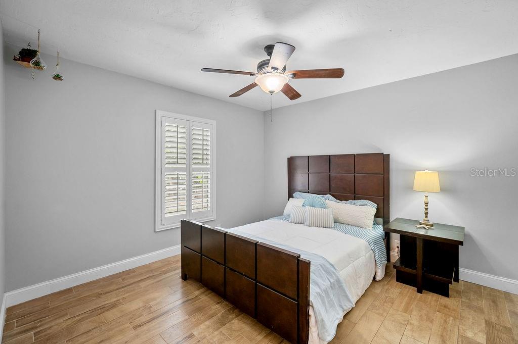 Image 23 of 42 For 8528 10th Avenue Nw