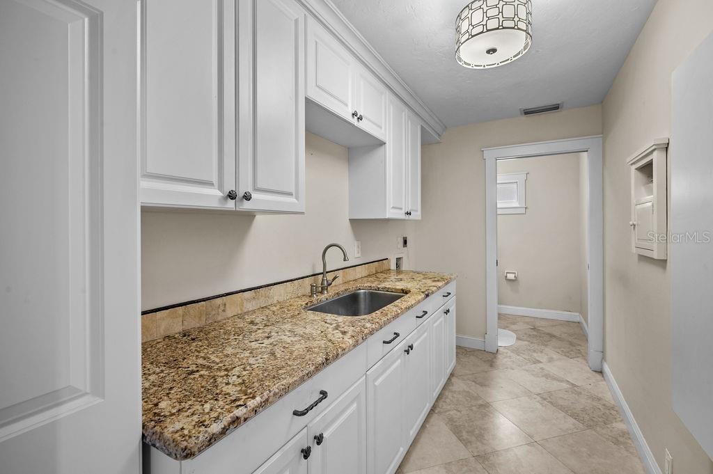 Image 32 of 42 For 8528 10th Avenue Nw