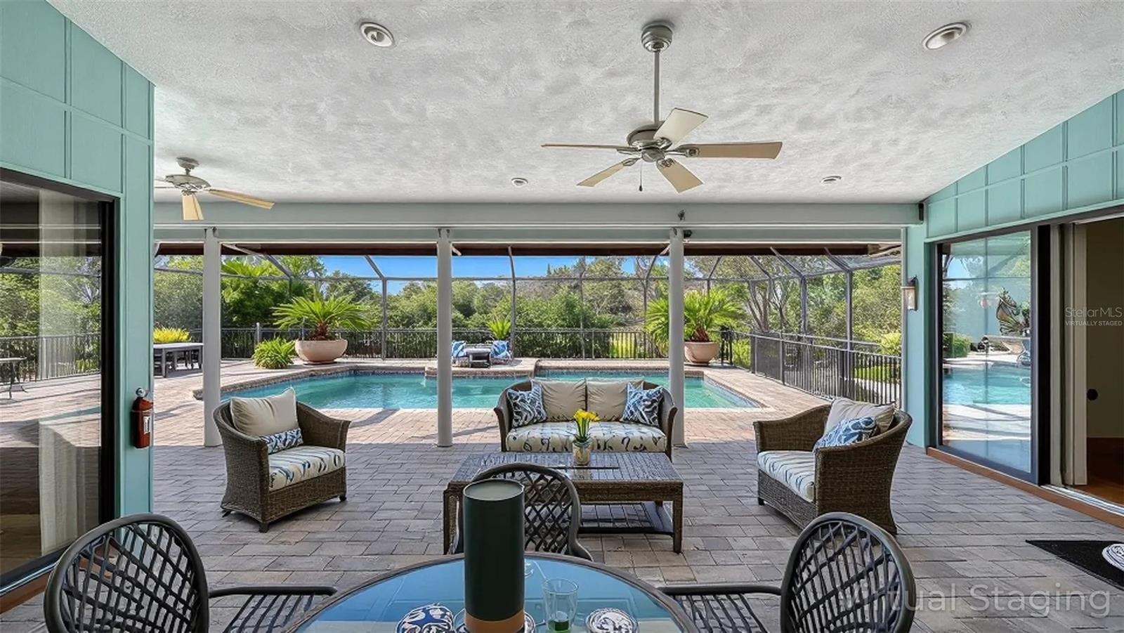 Listing photo id 29 for 4326 Oak View Drive