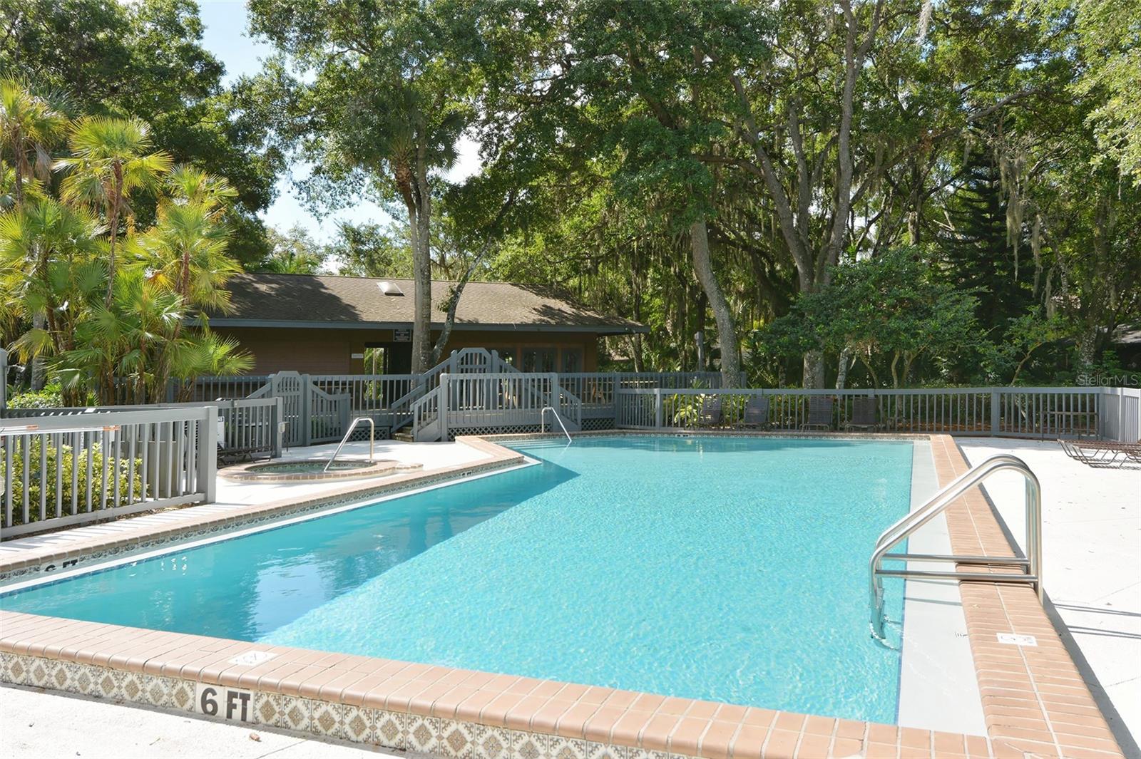 Listing photo id 45 for 4326 Oak View Drive