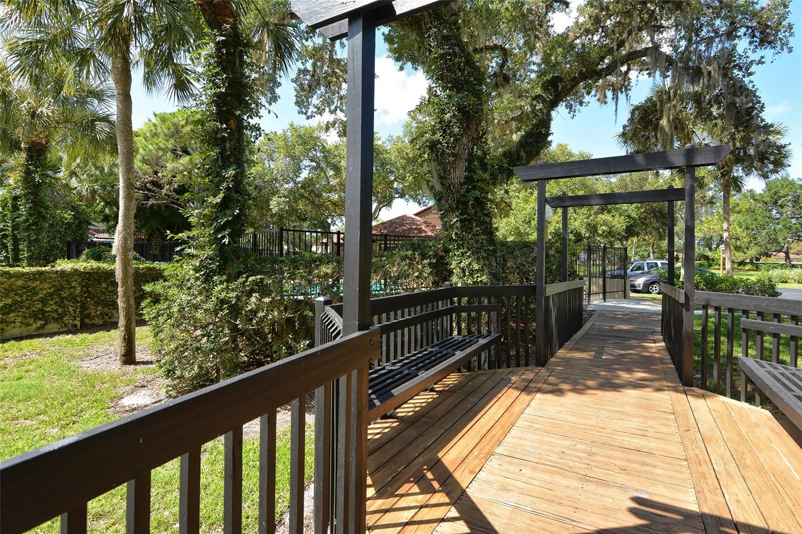 Listing photo id 60 for 4326 Oak View Drive