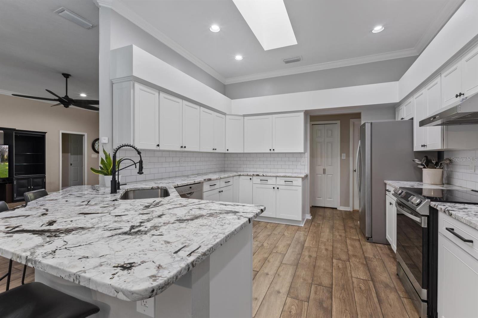 Image 15 of 48 For 6121 138th Terrace