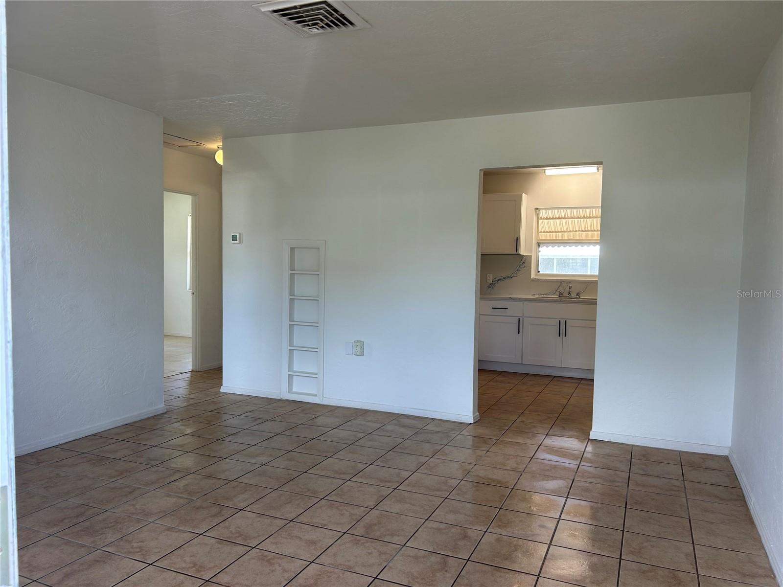 Image 4 of 30 For 5903 Richard Place