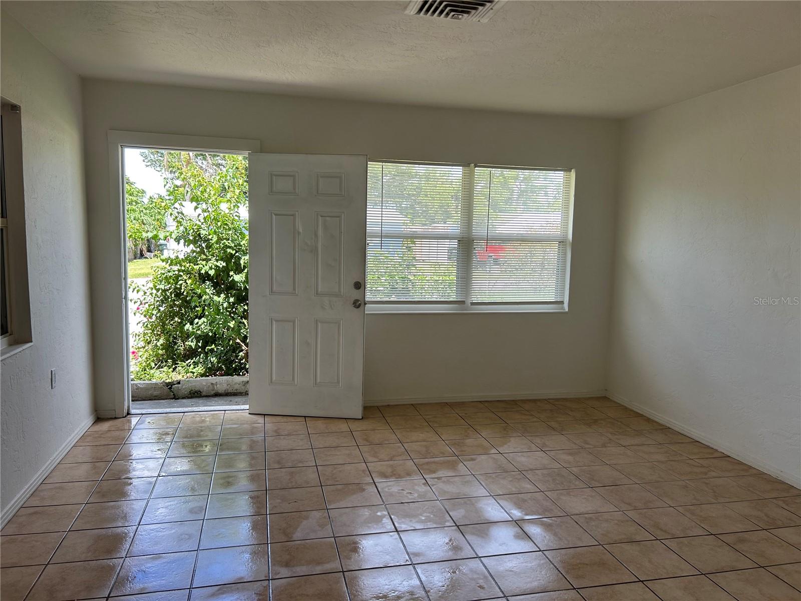 Image 6 of 30 For 5903 Richard Place