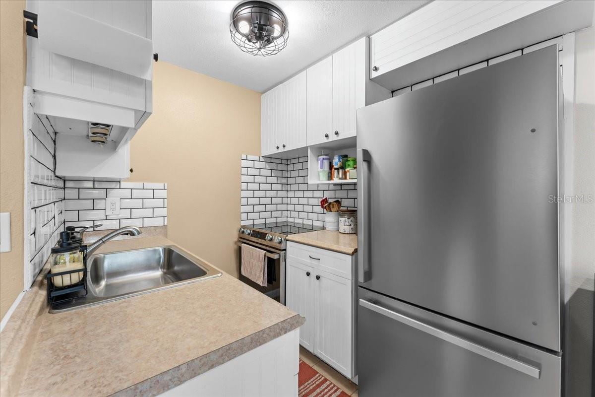 Image 3 of 17 For 1561 Leisure Drive F34