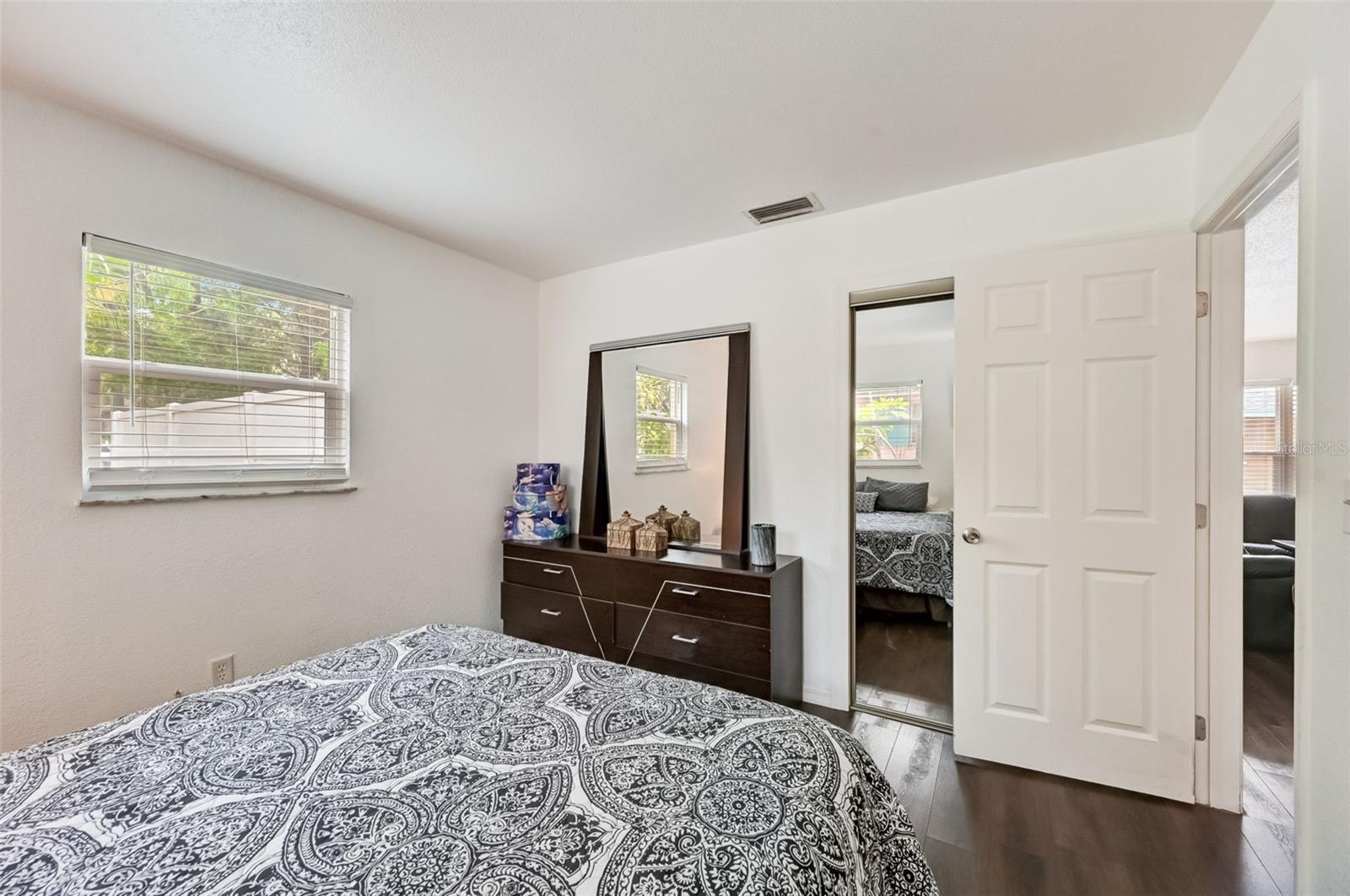 Image 19 of 27 For 618 Osprey Avenue