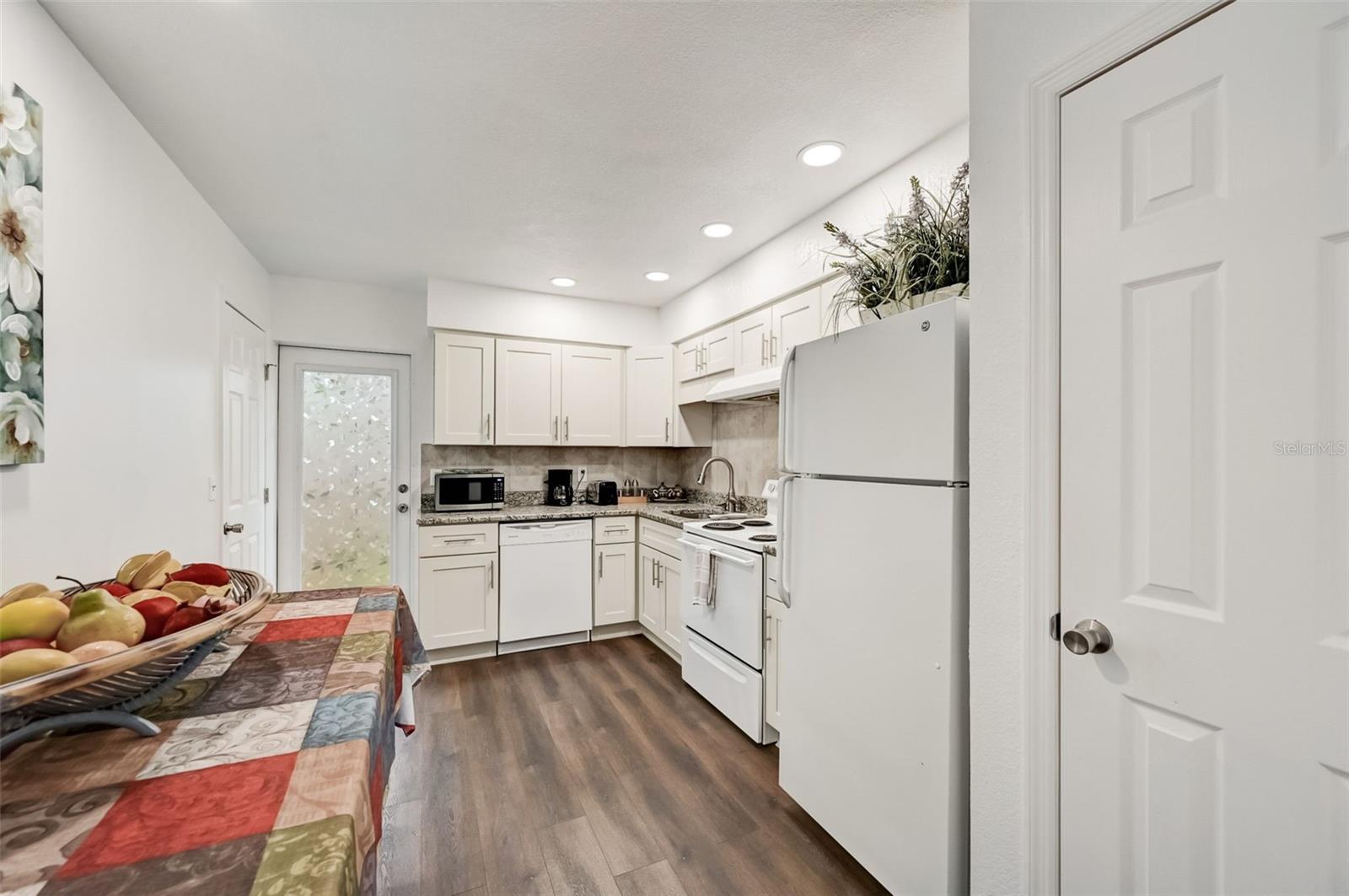 Image 7 of 27 For 618 Osprey Avenue