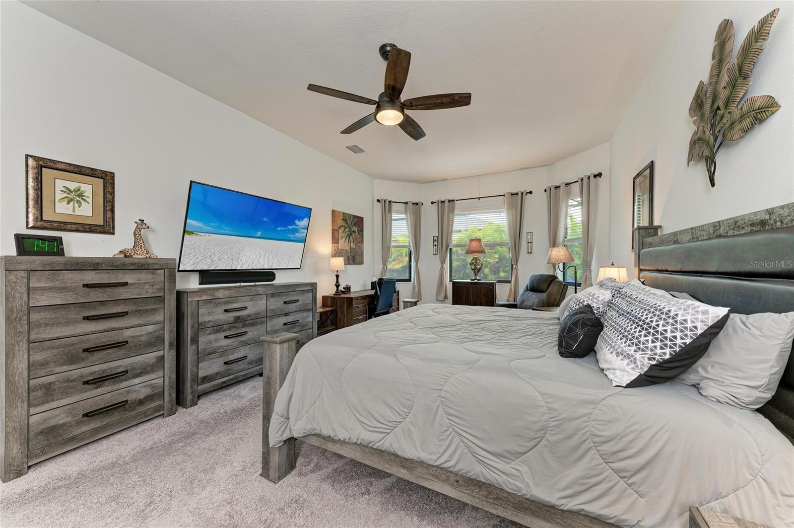 Image 32 of 75 For 3724 Creekside Park Drive