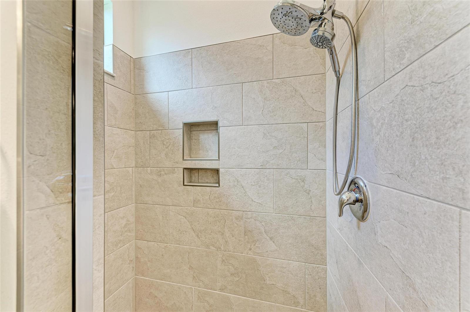 Image 36 of 75 For 3724 Creekside Park Drive
