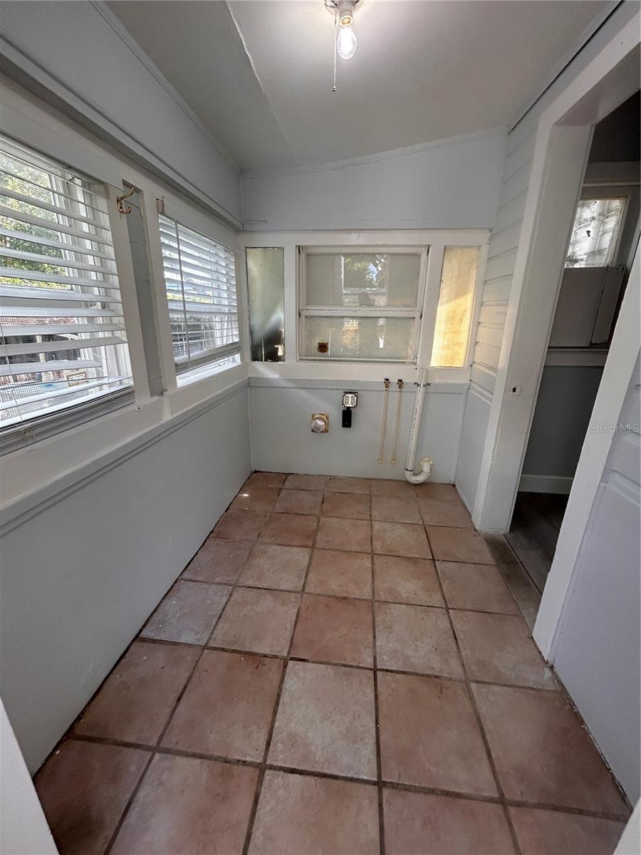 Image 10 of 14 For 1937 7th Street