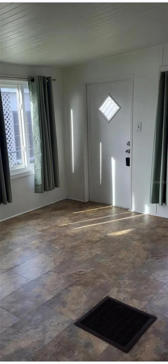 Image 7 of 20 For 6580 Seminole Boulevard 110