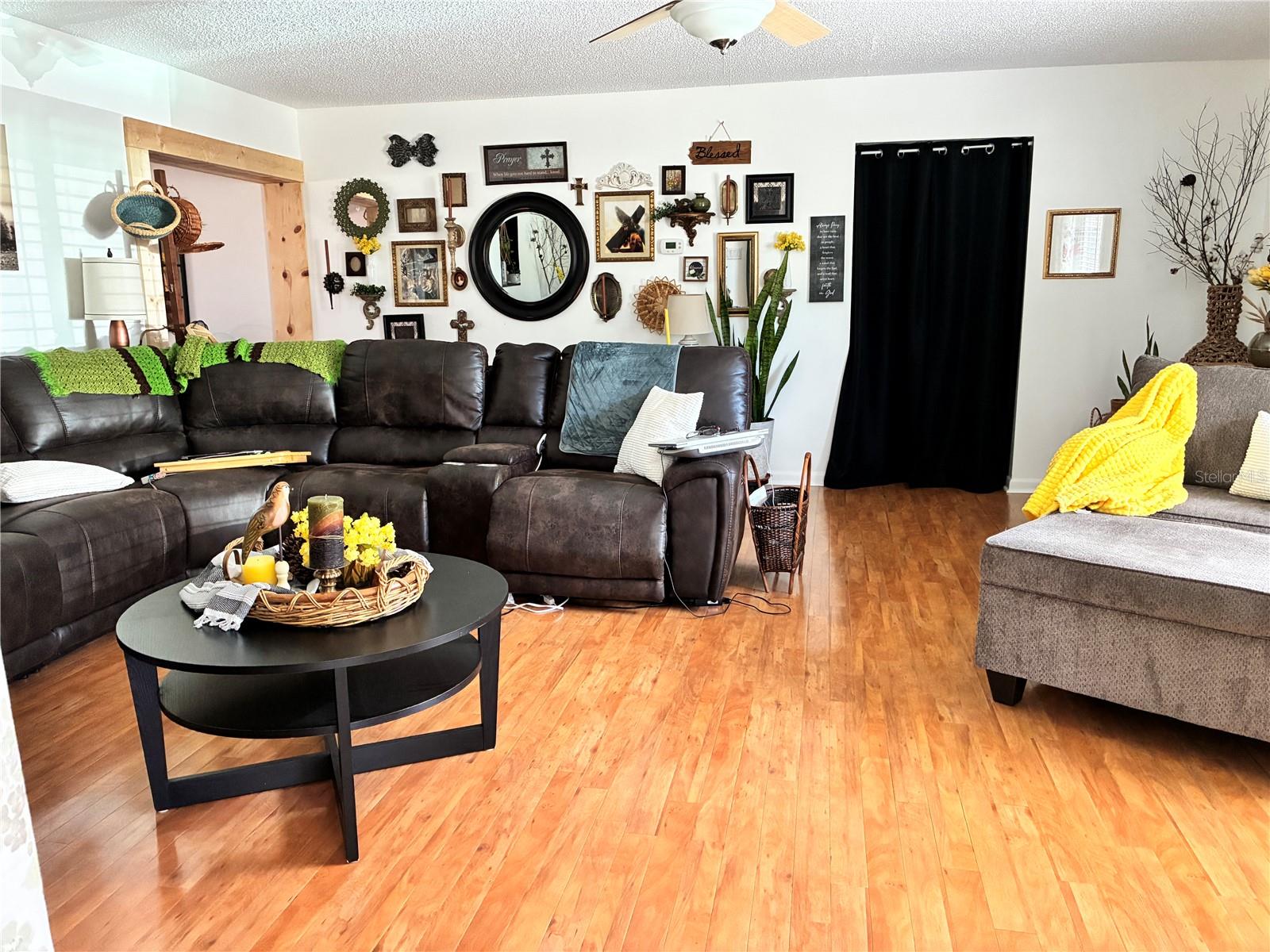Image 14 of 25 For 11512 Grovewood Boulevard