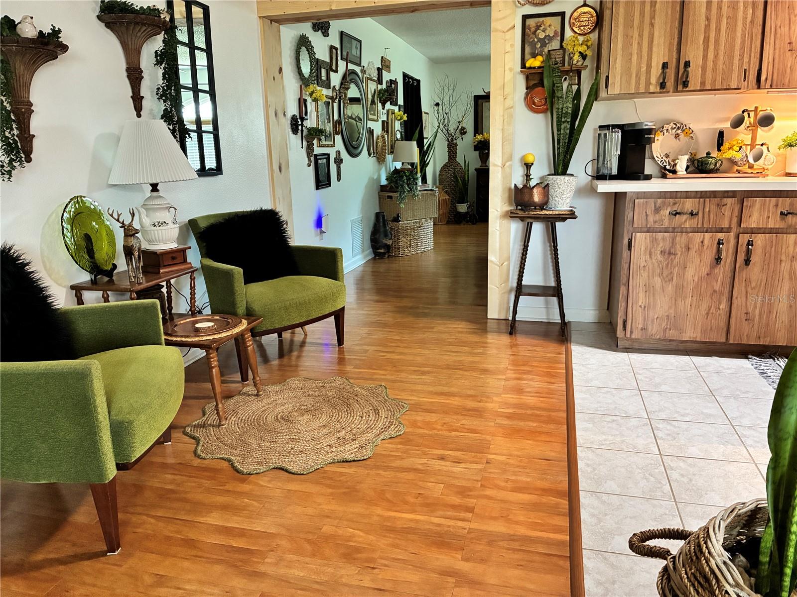 Image 9 of 25 For 11512 Grovewood Boulevard