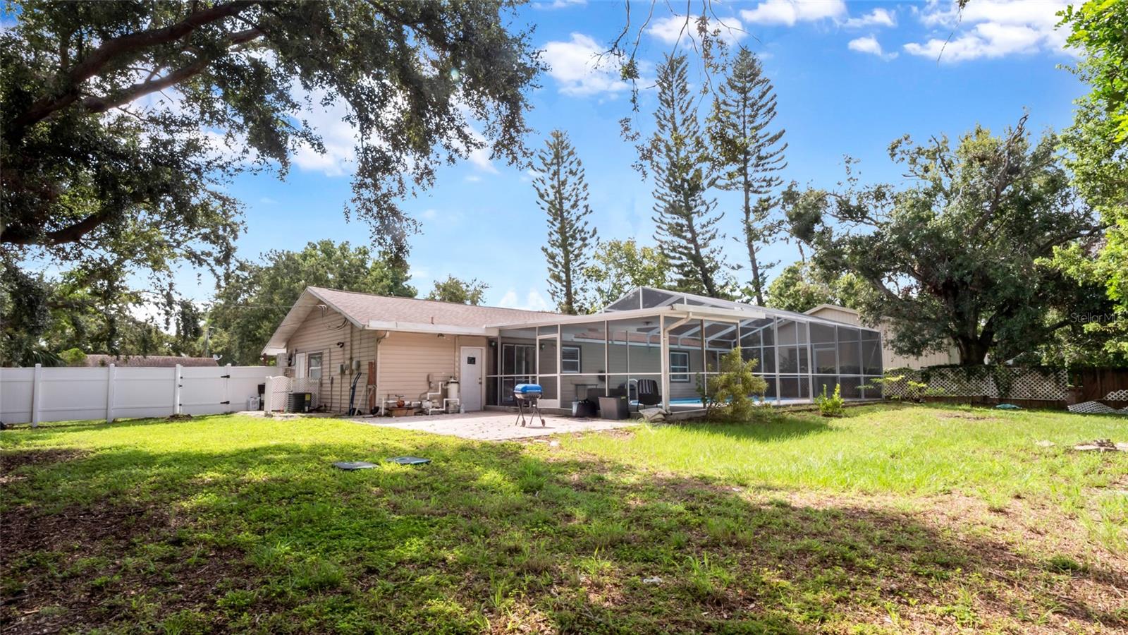 Image 13 of 39 For 1583 Tarpon Avenue