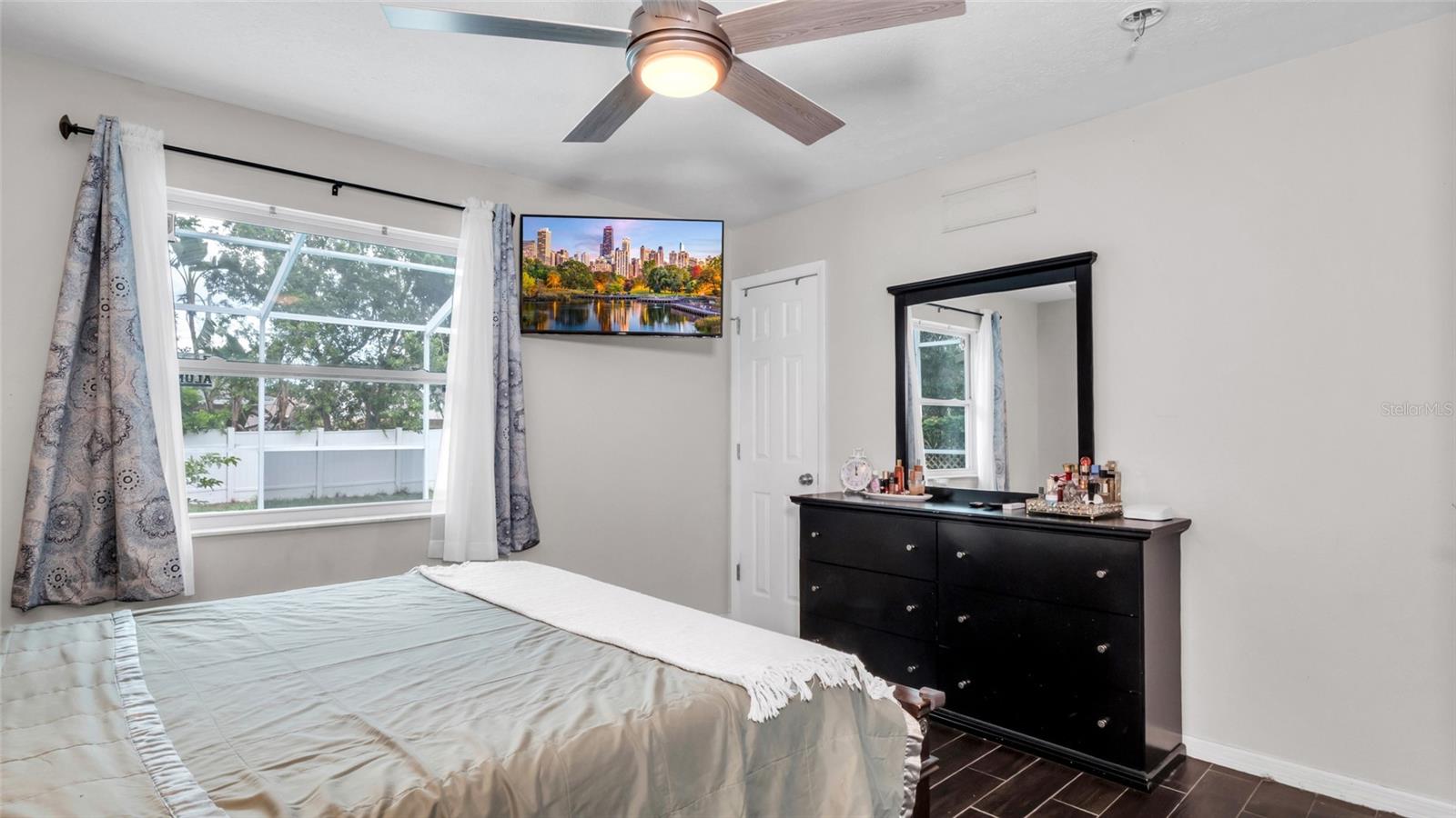 Image 23 of 39 For 1583 Tarpon Avenue