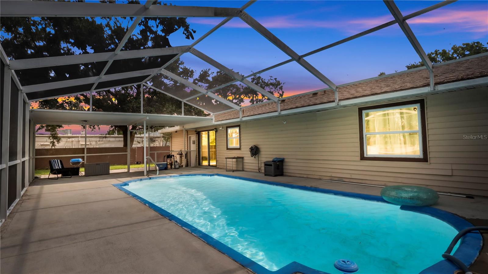 Image 3 of 39 For 1583 Tarpon Avenue
