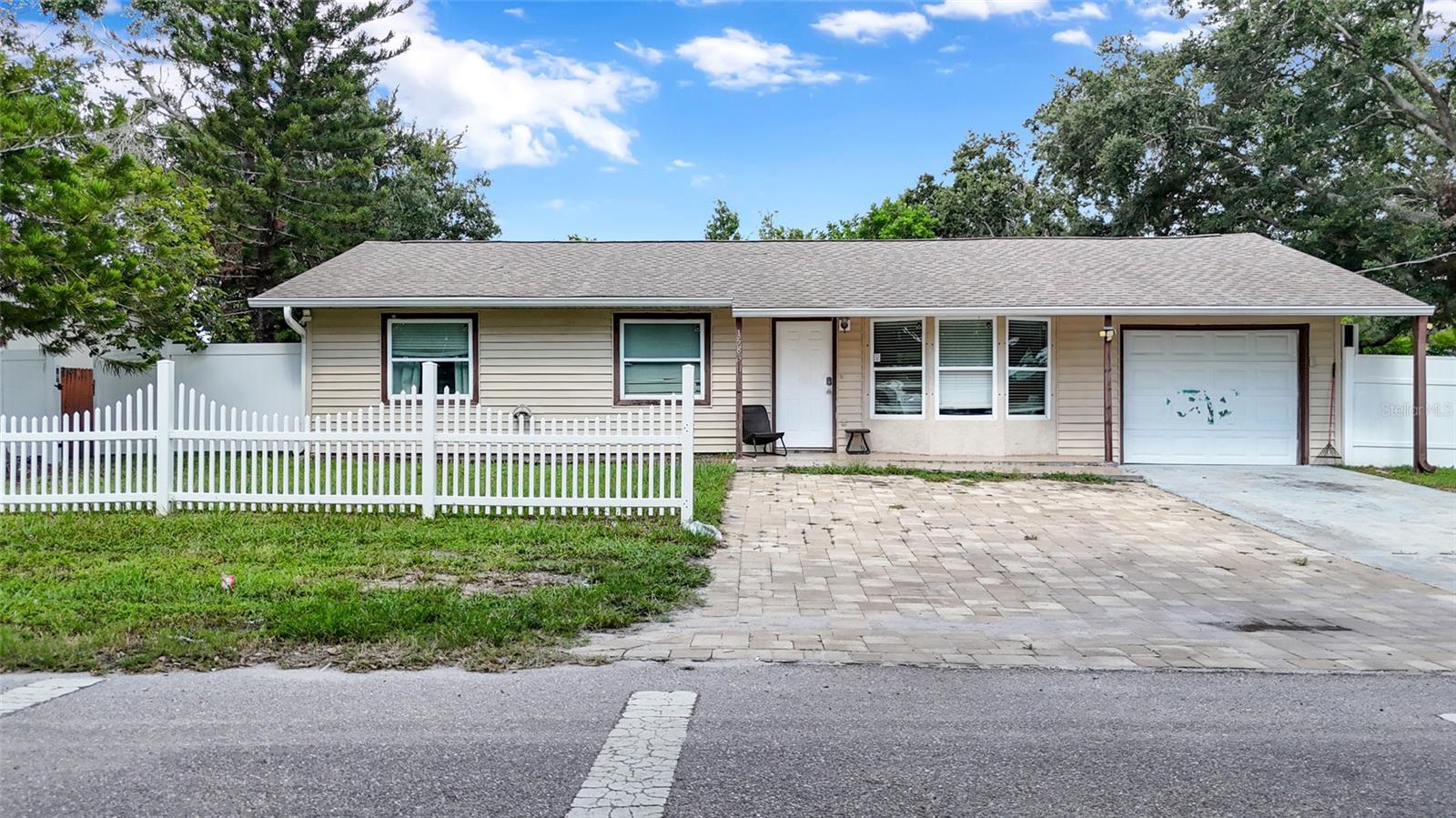 Image 4 of 39 For 1583 Tarpon Avenue