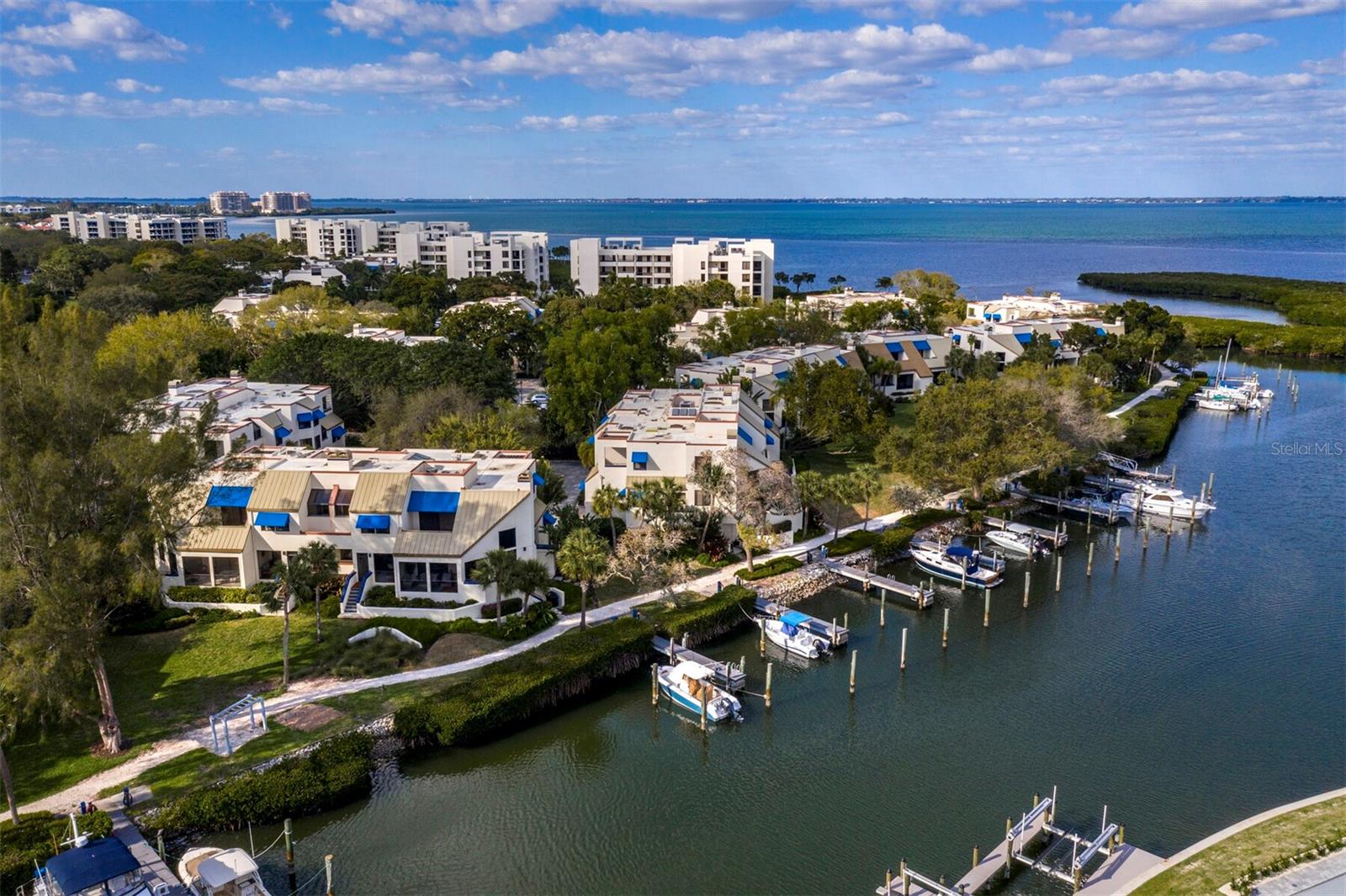 Image 38 of 65 For 1904 Harbourside Drive 202